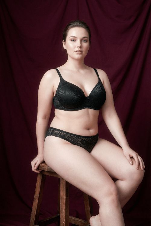 Σουτιέν με cups επενδυμένη με δαντέλα