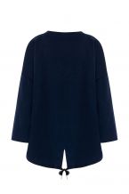 Μπλούζα oversize σε απαλό ύφασμα και διακοσμητική τσέπη. 